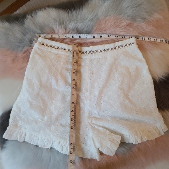 NEW Endless Rose Eyelet Shorts - Picture 3 of 9